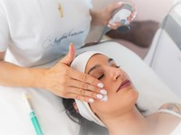 Cómo proteger tu piel del sol y reparar los daños post-verano